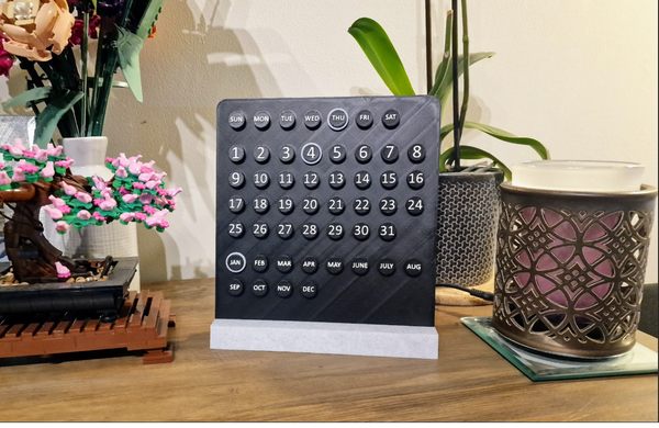 Desk Calendar thumbnail 2